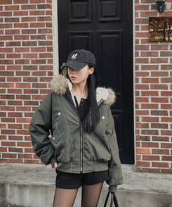 【ファー着脱可能】ビッグフードジップアップミリタリージャンパー KHAKI