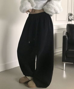 MADE특가 위시 융기모 유니크 엔젤스타 프린팅 사이드 절개 밑단 스트링 롱 와이드 트레이닝 팬츠 블랙