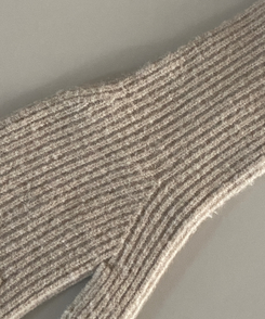 ニットフィンガーホール手袋