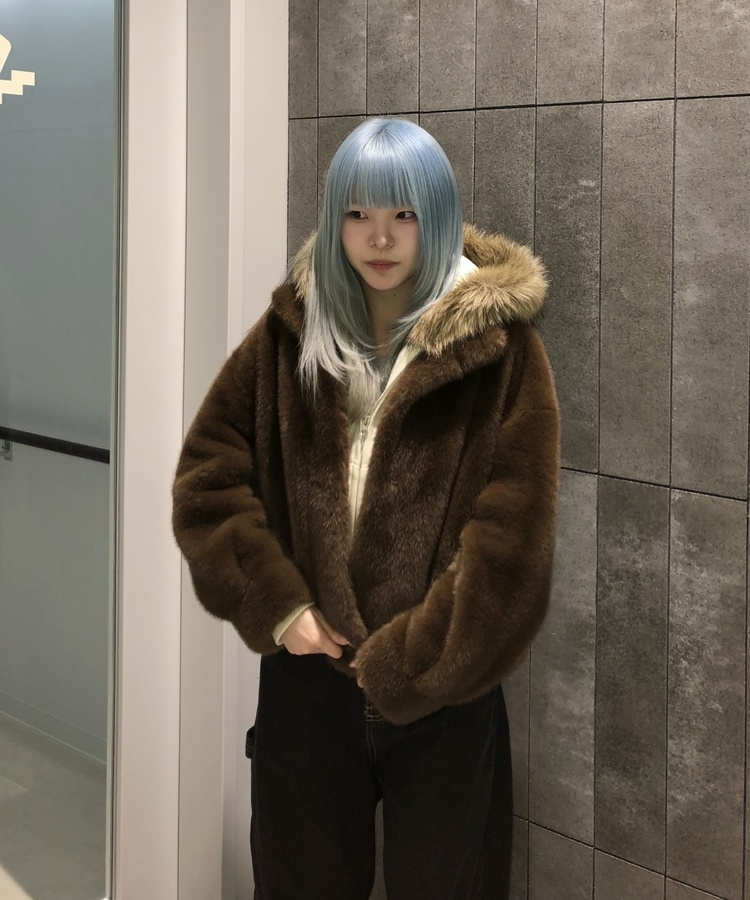 클리스 털 후크 퍼 자켓