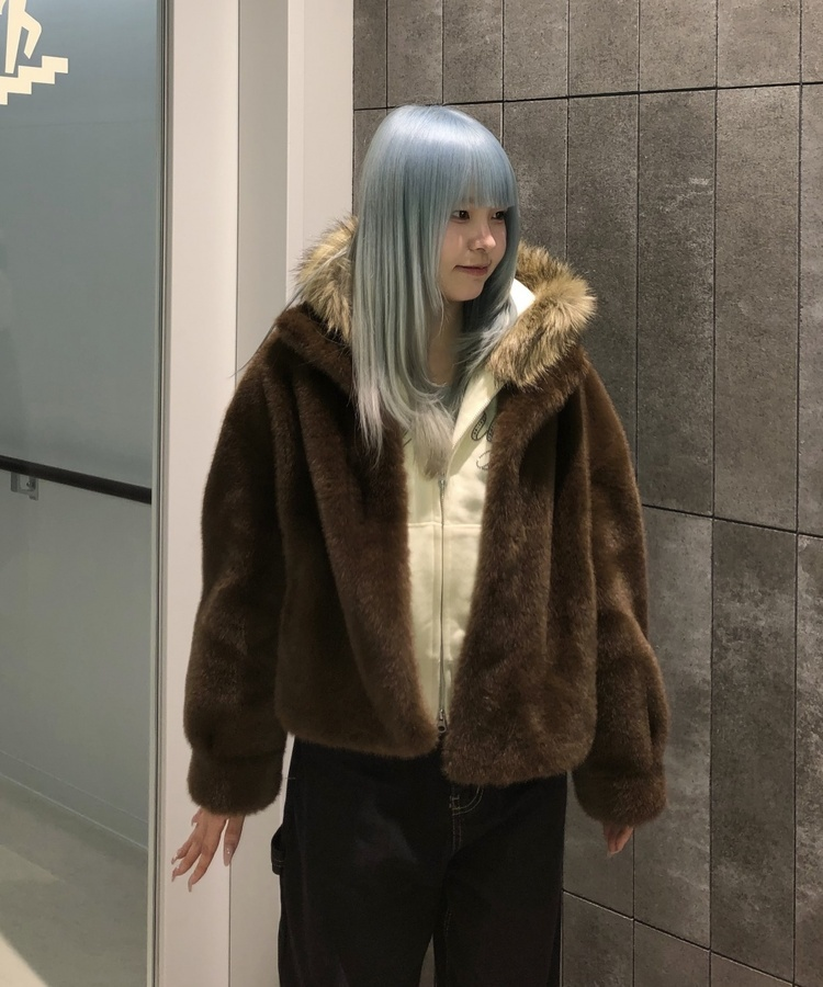 클리스 털 후크 퍼 자켓