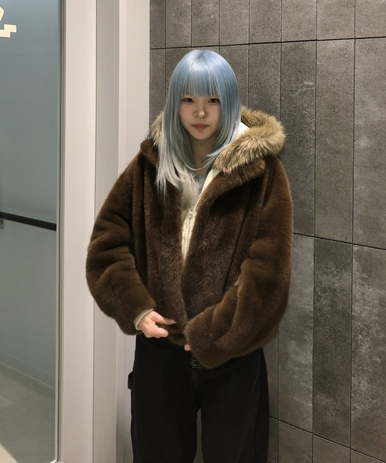 클리스 털 후크 퍼 자켓