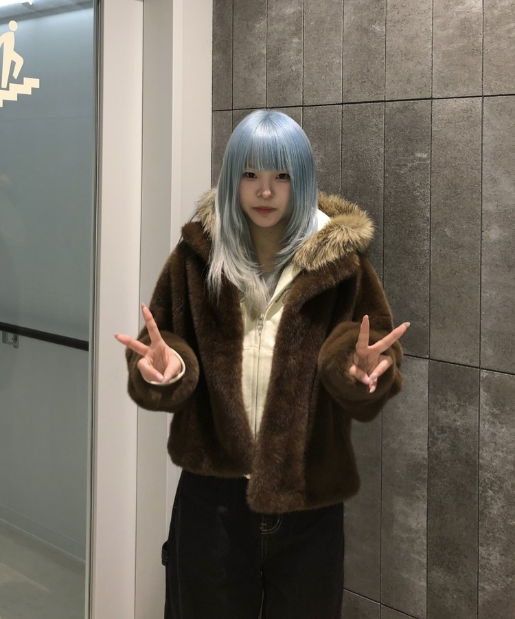 클리스 털 후크 퍼 자켓