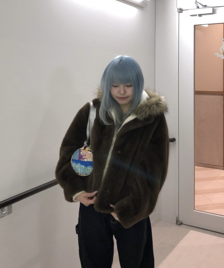 클리스 털 후크 퍼 자켓