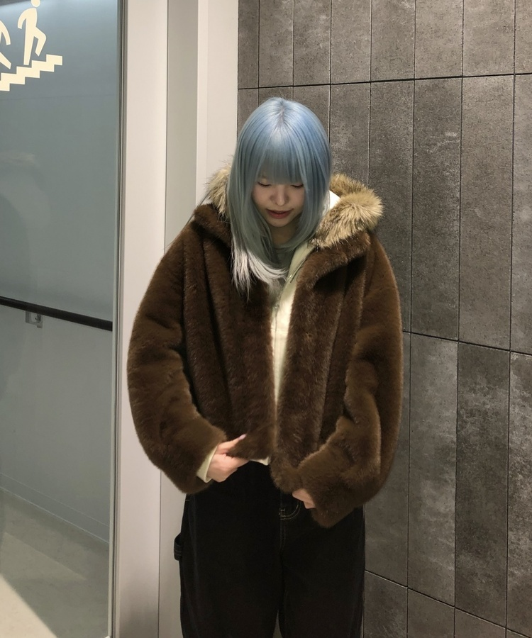 클리스 털 후크 퍼 자켓