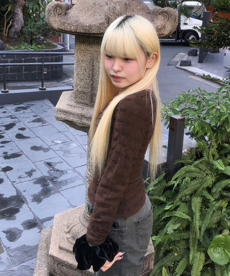 보헤미안 브이넥 긴팔티셔츠 브라운