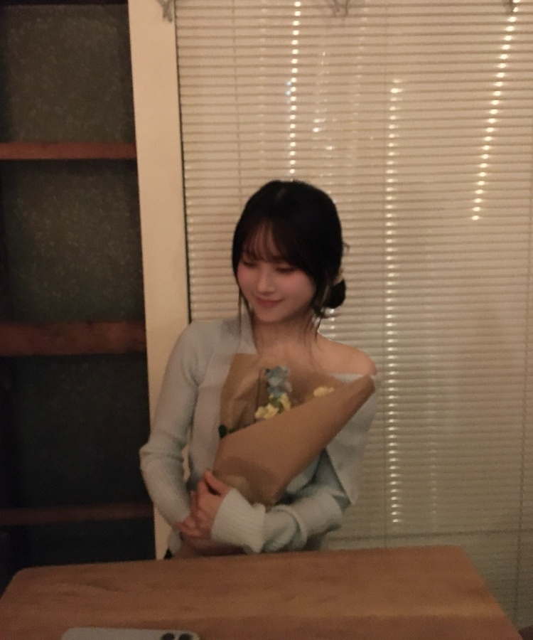 오프숄더 언발 골지 니트 소라