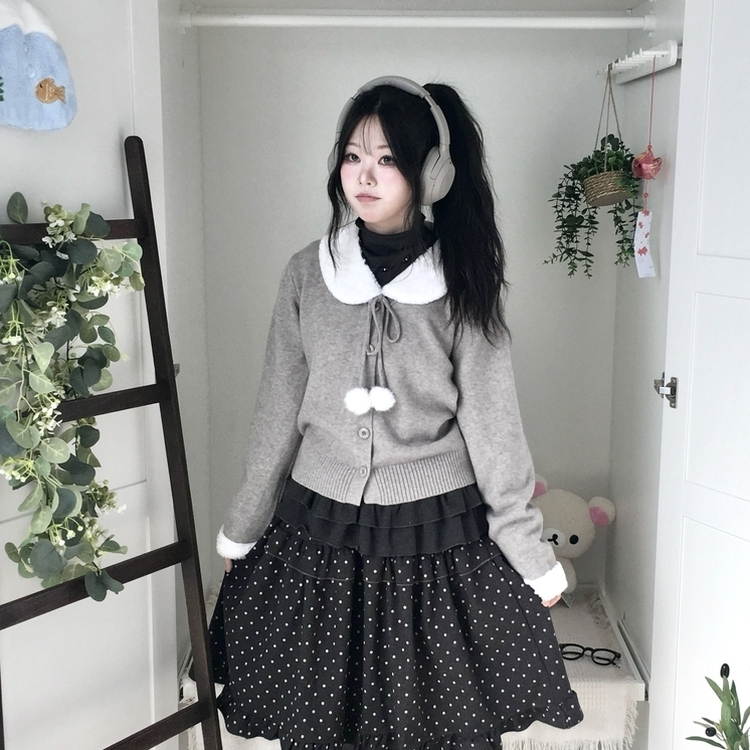 완전 부드러운 낙낙핏 부들부들 레이어드 캉캉 프릴 폴라 긴팔 티셔츠 먹색