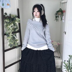 울6 폼폼 플라워 빈티지 레이어드 오프숄더 언발 오버핏 니트  소라