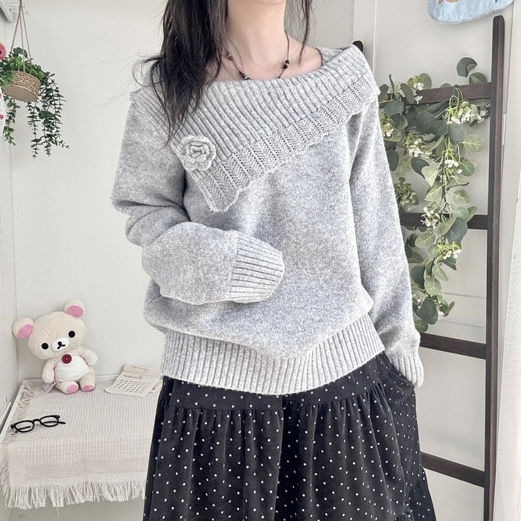 울6 폼폼 플라워 빈티지 레이어드 오프숄더 언발 오버핏 니트  그레이