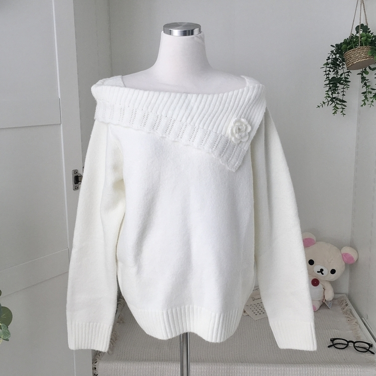 울6 폼폼 플라워 빈티지 레이어드 오프숄더 언발 오버핏 니트