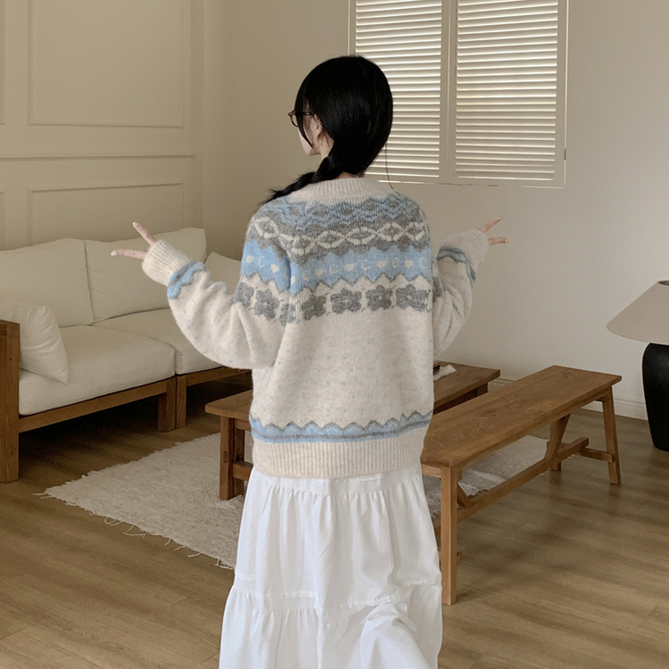 눈꽃 라운드넥 루즈핏 겨울 니트