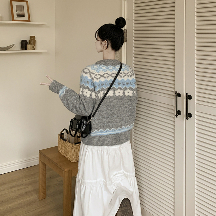 눈꽃 라운드넥 루즈핏 겨울 니트