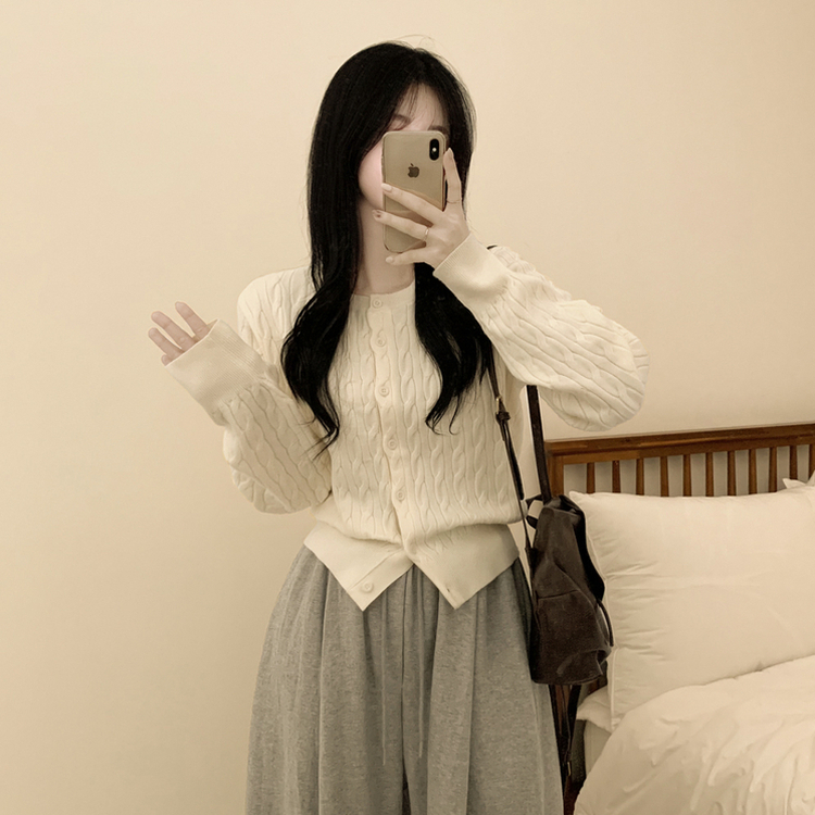 기본가디건 꽈배기 케이블 라운드 세미크롭 겨울 봄 간절기 니트가디건 아이보리