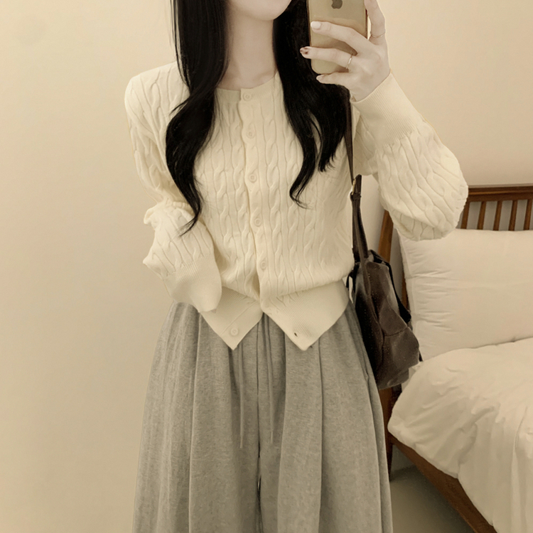 기본가디건 꽈배기 케이블 라운드 세미크롭 겨울 봄 간절기 니트가디건 아이보리