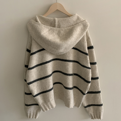 ストライプルーズニットフードジップアップ