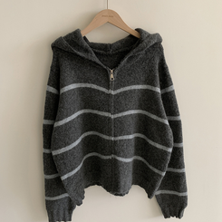 ストライプルーズニットフードジップアップ