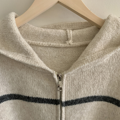 ストライプルーズニットフードジップアップ