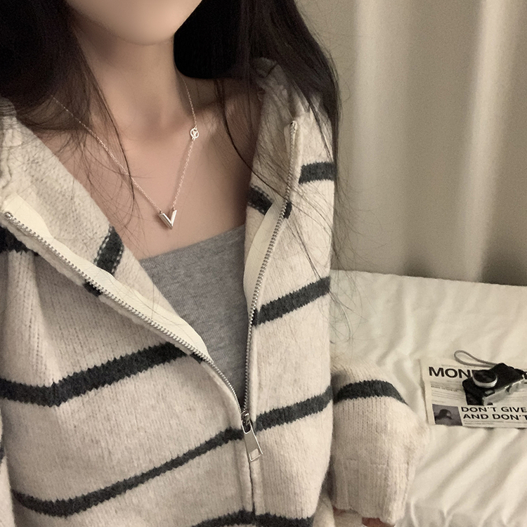 ストライプルーズニットフードジップアップ BEIGE