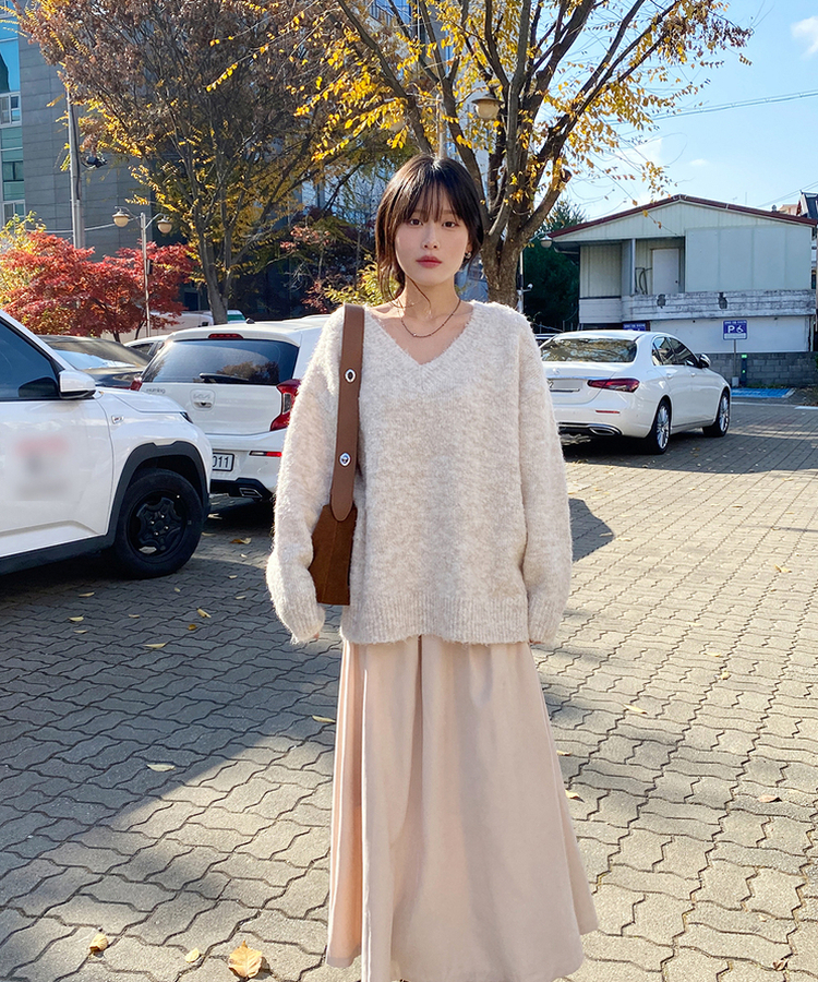 보송부클브이넥니트 오트밀