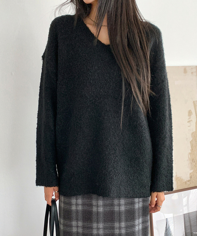 보송부클브이넥니트 블랙