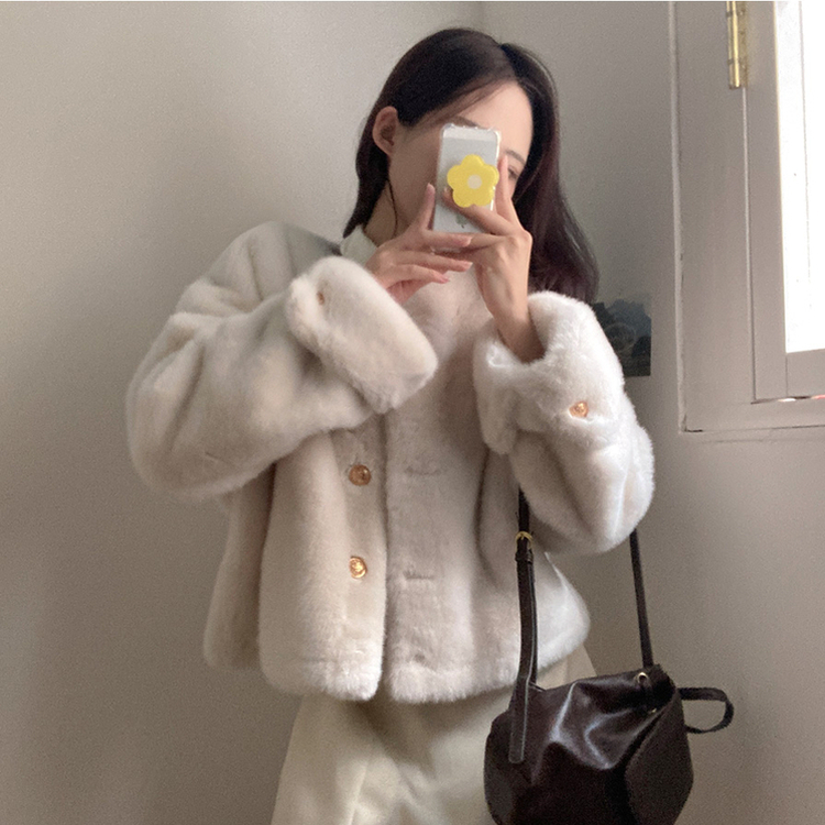 단비 페이크 퍼 금장 밍크 노카라 자켓 아이보리
