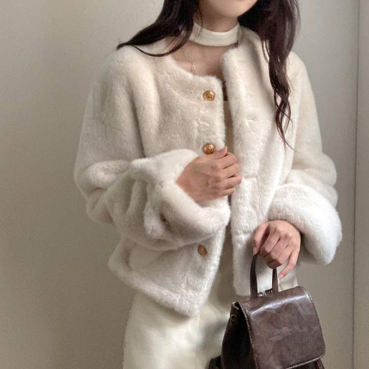단비 페이크 퍼 금장 밍크 노카라 자켓 아이보리