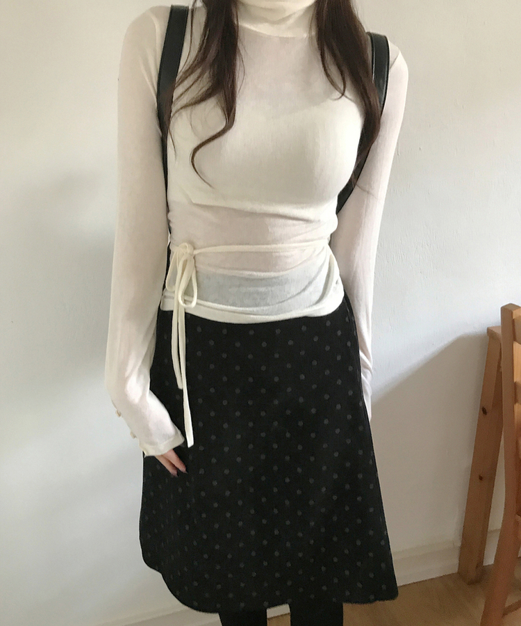 안젤라 버튼 폴라 탑 크림아이보리