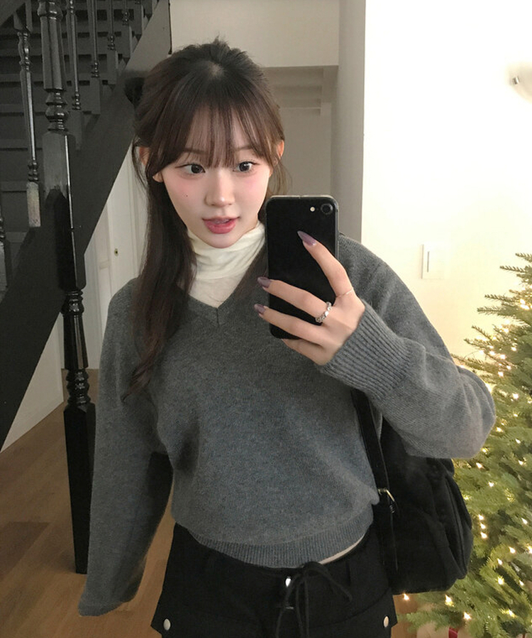 안젤라 버튼 폴라 탑 크림아이보리