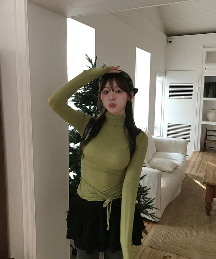 안젤라 버튼 폴라 탑 올리브