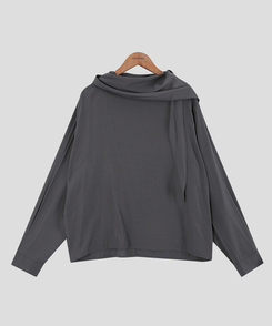 ムードブラウス