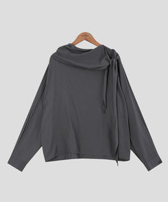 ムードブラウス