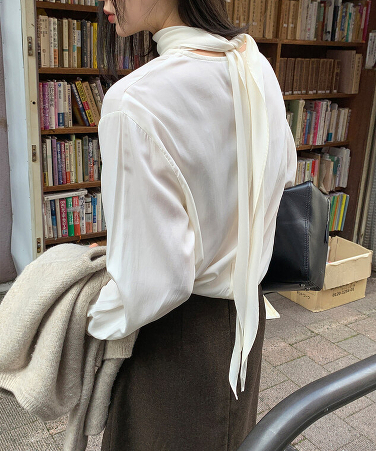 ムードブラウス Soft cream