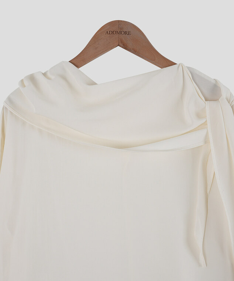 ムードブラウス