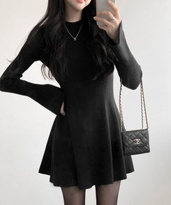 プチハイネックフレアミニワンピース BLACK