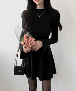 プチハイネックフレアミニワンピース BLACK