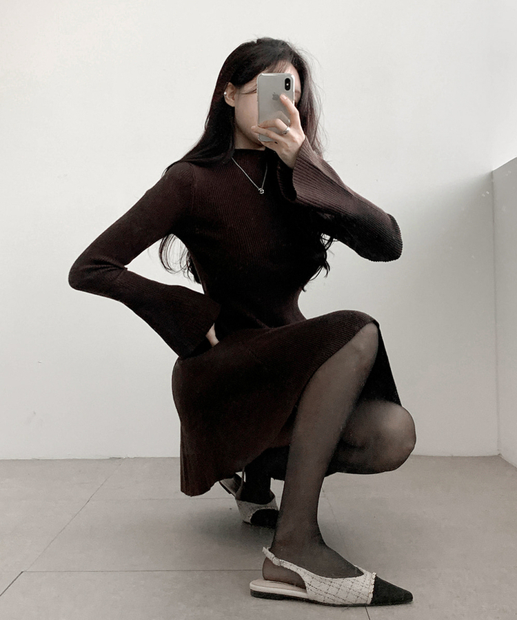 プチハイネックフレアミニワンピース BROWN