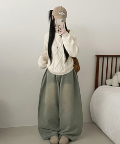 폭신꽈배기라운드세미크롭루즈핏긴팔니트 베이지