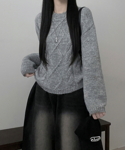 폭신꽈배기라운드세미크롭루즈핏긴팔니트 그레이