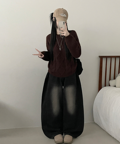 폭신꽈배기라운드세미크롭루즈핏긴팔니트 브라운