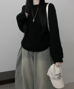 폭신꽈배기라운드세미크롭루즈핏긴팔니트 블랙