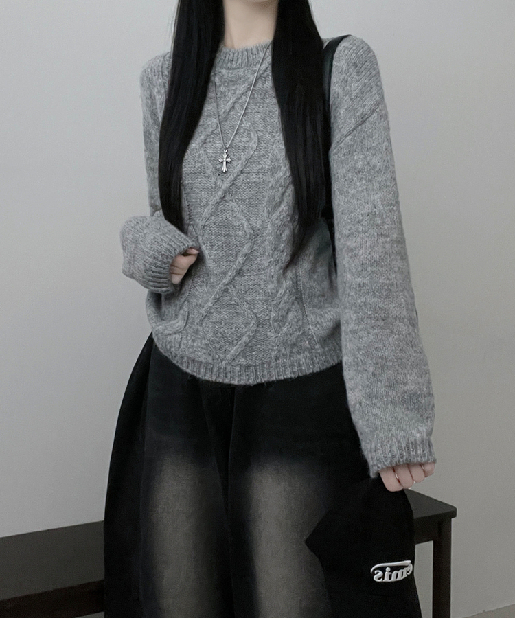 폭신꽈배기라운드세미크롭루즈핏긴팔니트 그레이