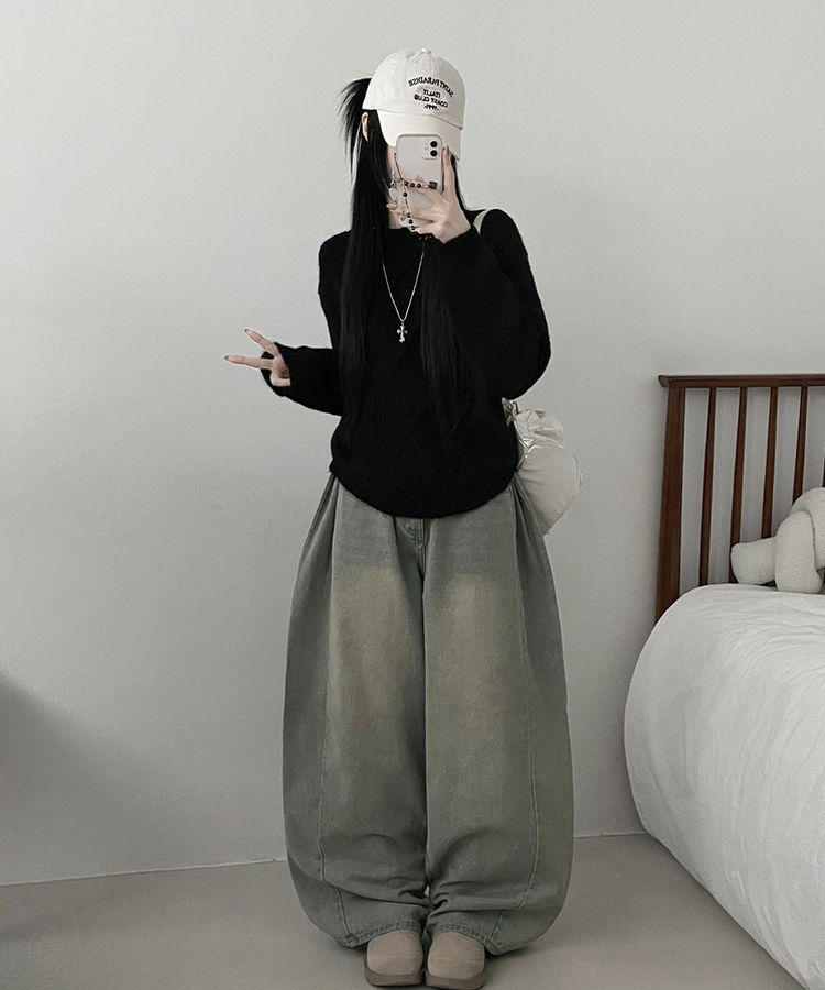 폭신꽈배기라운드세미크롭루즈핏긴팔니트 블랙