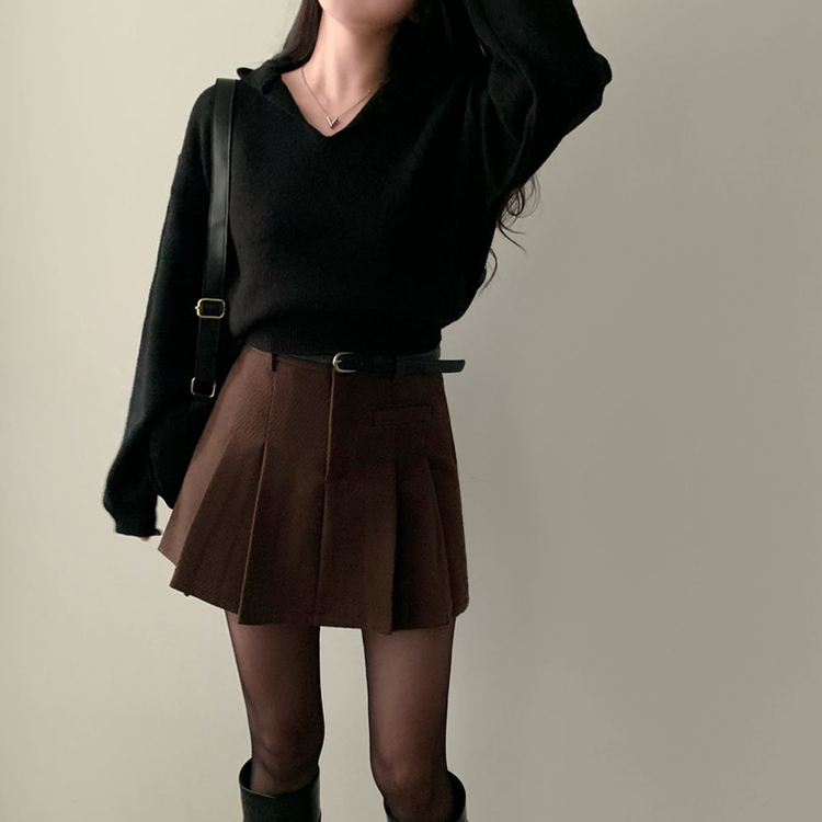 사랑스러운 아방핏베스킨 후드 브이넥 크롭 아방핏 니트 블랙