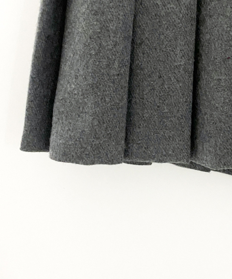 プリーツウールスカート