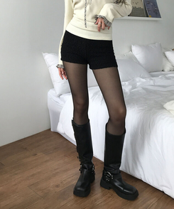 첼리 뽀글이 올밴딩 마이크로미니 숏팬츠 부클팬츠 검정