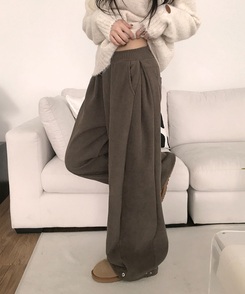 케스 기모안감 코듀로이 와이드 사이드핀턱 밴딩 팬츠 벌룬핏 브라운