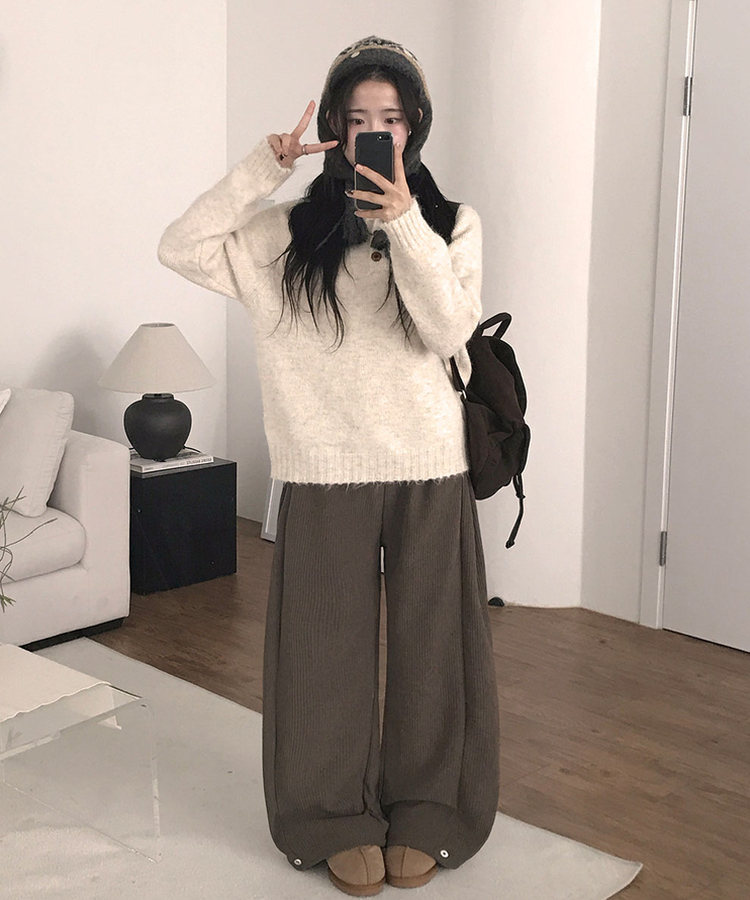 케스 기모안감 코듀로이 와이드 사이드핀턱 밴딩 팬츠 벌룬핏 브라운