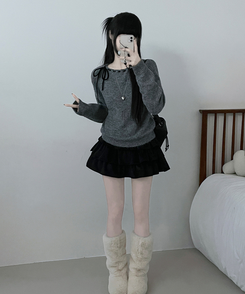 퍼린리본스티치보트넥세미크롭루즈핏니트 회색