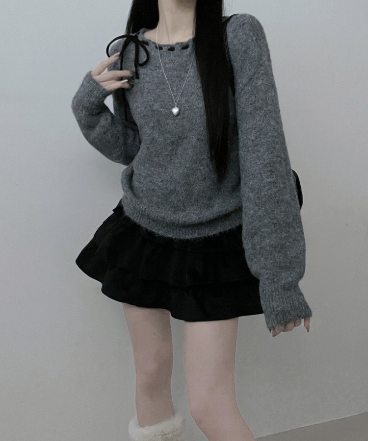 퍼린리본스티치보트넥세미크롭루즈핏니트 회색